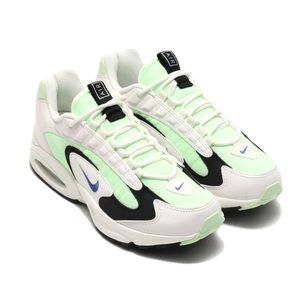 NIKE AIR MAX TRIAX